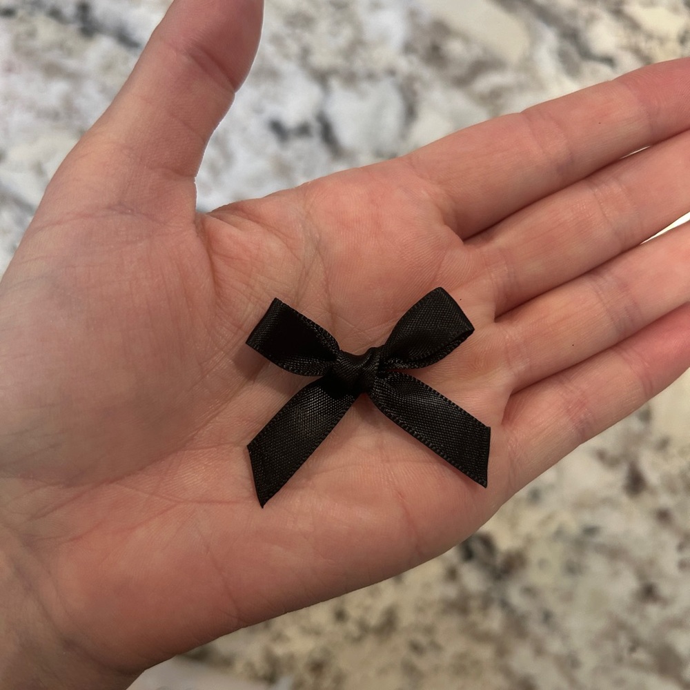 Black Ribbon Bows - Picture 3 of 4